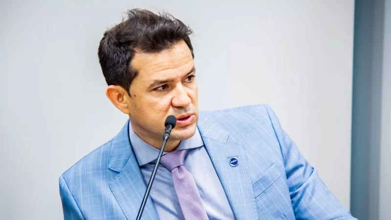 Governo define regime especial para atrair grandes operadores de data centers ao Brasil