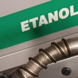 governo planeja ampliar mistura de etanol na gasolina com foco