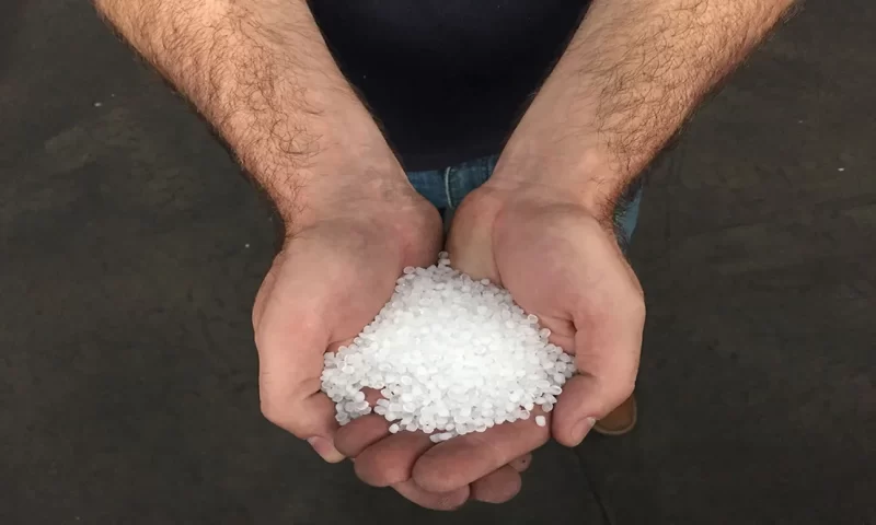 grandes negocios estao redesenhando o mercado de resinas e aditivos