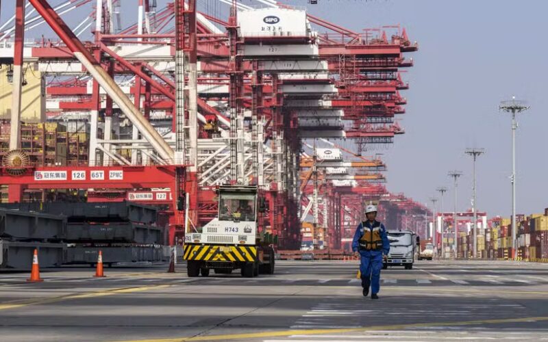 guerra comercial entre eua e china entenda como tarifas impactam