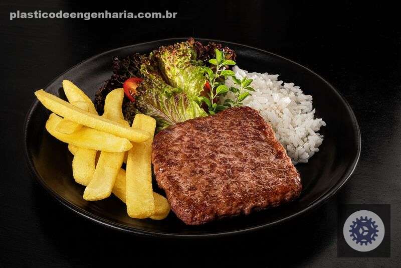 hamburguer quadrado desafia padroes e propoe nova forma de consumo