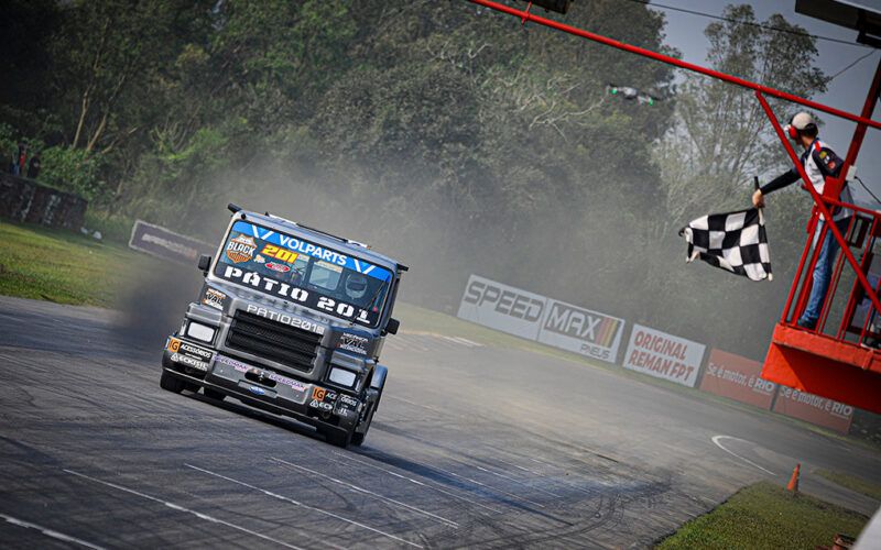 Fórmula Truck volta ao Uruguai com briga acirrada pela liderança