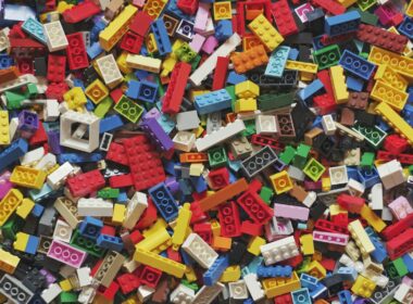 inovacoes sustentaveis legos renovaveis esg no seven cafe e carros