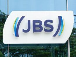 jbs se compromete a contratar jovens em situacao de vulnerabilidade