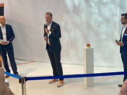 KraussMaffei Revela Mudança Estratégica na Liderança: O Que Isso Significa para o Futuro da Indústria? 27 kraussmaffei revela mudanca estrategica na lideranca o que isso significa.jpgmaxwidth1200