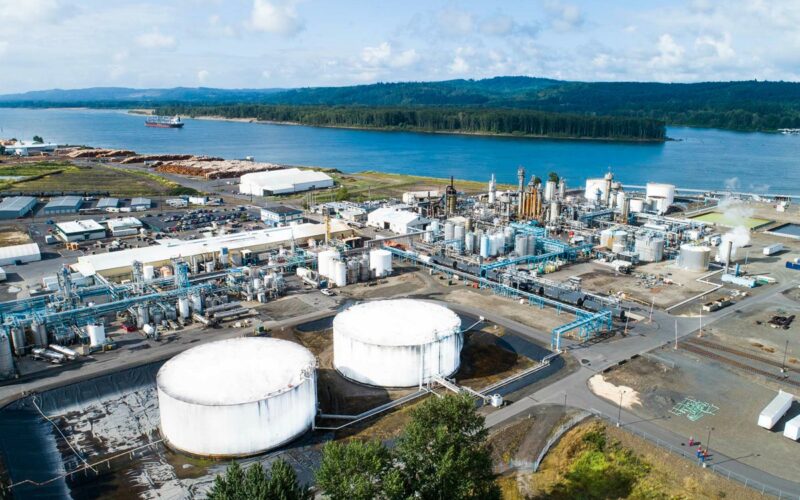 Lanxess Completes Acquisition of Emerald Kalama Chemical