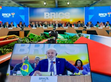 Lula critica Otan e AIEA e faz aceno a Rússia e Irã.