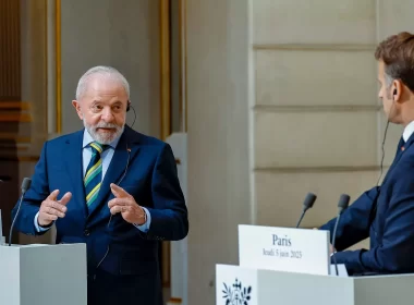 Lula exige US$ 1,3 tri de ricos por clima e critica Macron sobre acordo Mercosul-UE