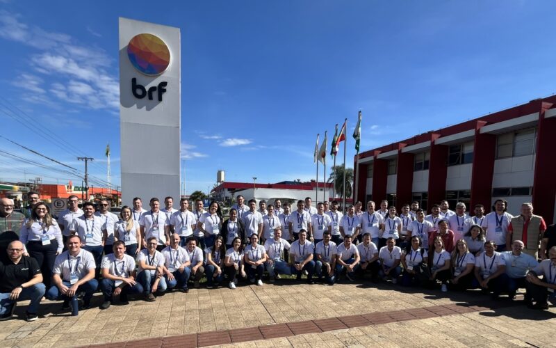 Manejo eficiente no inverno e técnicas de reprodução garantem resultados superiores na avicultura em Chapecó.