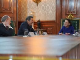 México e Brasil unem forças em projetos de transição energética e desenvolvimento. 14 México e Brasil unem forças em projetos de transição energética e desenvolvimento.