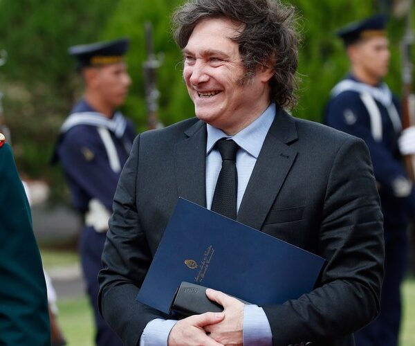 milei transforma a economia argentina com dolar livre e impostos
