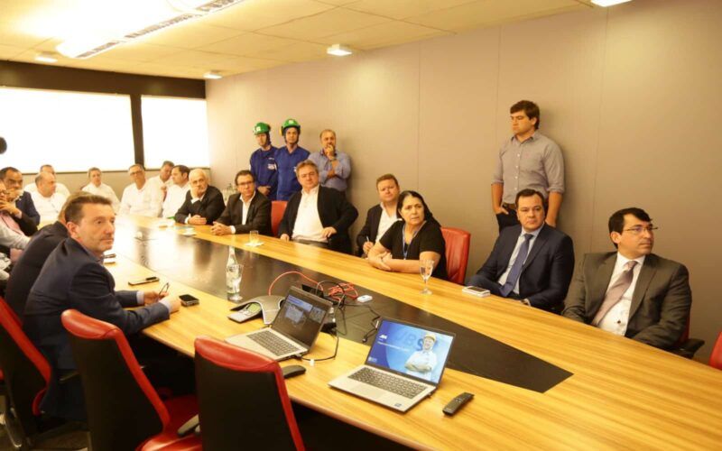 ministerio do trabalho e jbs estabelecem parceria para criacao de