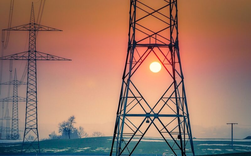 MME adianta para março leilão de transmissão de energia previsto para 2026