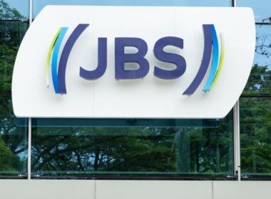 multa milionaria jbs recebe penalidade de r 500 mil por