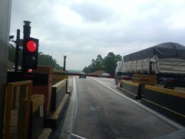 Praças de pedágio da SPMar no Rodoanel iniciam cobrança de eixos suspensos