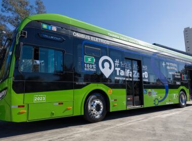 Mercedes-Benz elétrico e-0500U começa a circular em São Caetano do Sul, no ABC Paulista