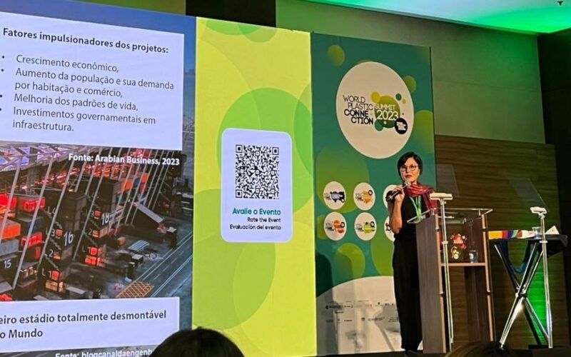 o que aconteceu no world plastic connection summit uma
