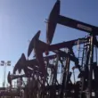 Opep+ eleva produção de petróleo em 548 mil barris por dia a partir de agosto.