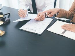 Há vagas para advogados: saiba as oportunidades para o departamento jurídico da JBS