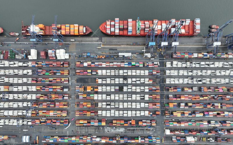 Paraná se destaca com US$ 11,1 bilhões em exportações, potencializando oportunidades de negócios na região Sul.