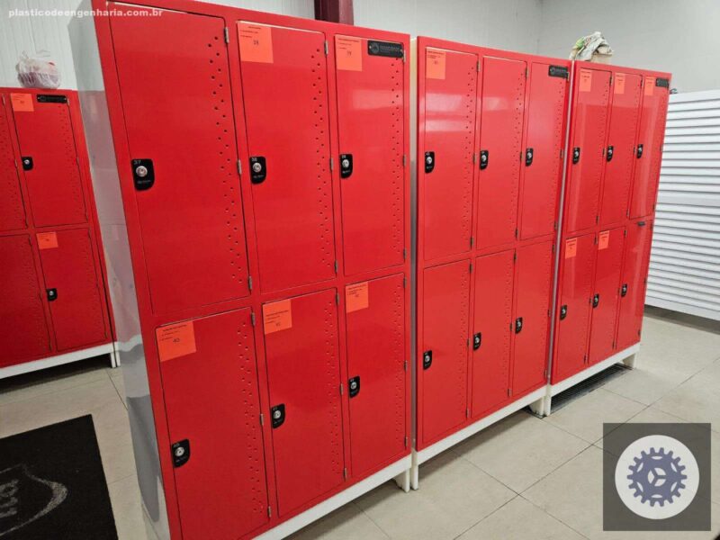 Plástico PEAD em Vestiários de Obra: Como Evitar Danos Causados por Tintas e Químicos