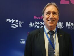 Petrobras busca novas reservas na Bacia de Campos, mas descarta 'novo pré-sal', diz diretor.