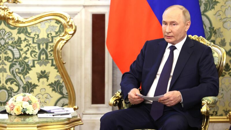 Petróleo cai pelo 6º dia com tensão entre Rússia e EUA no radar.