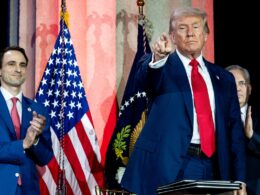 Petróleo sobe mais de 3% após ultimato de Trump à Rússia sobre guerra.