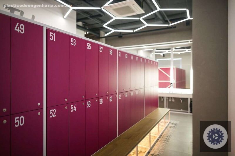 Plástico PEAD vs. Madeira: Entenda por que o Material Sintético É Mais Higiênico