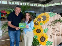 plastico verde livro sobre reciclagem e producao de pecas novas
