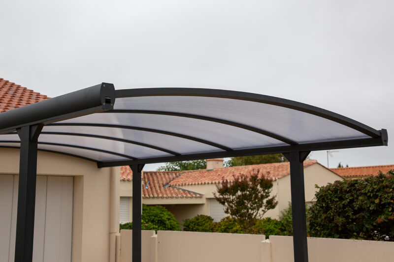 policarbonato combina leveza resistencia e versatilidade para solucoes duraveis em