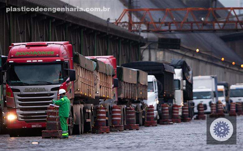 Setor de transporte rodoviário de cargas analisa impactos da ampliação do Porto de Santos