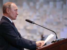 Putin anuncia parcerias de US$ 200 bilhões com China em petróleo e gás, destaca investimento estratégico para ambos os países 8 Putin anuncia parcerias de US$ 200 bilhões com China em petróleo e gás, destaca investimento estratégico para ambos os países