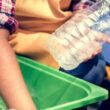 reciclagem em alta bacterias decompoem pet e plastico em grande