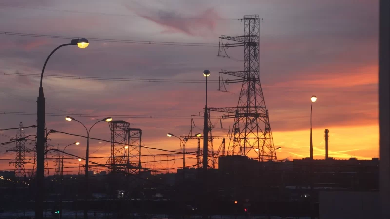 Reforma elétrica e fim de subsídios: impacto jurídico e no preço da conta de luz