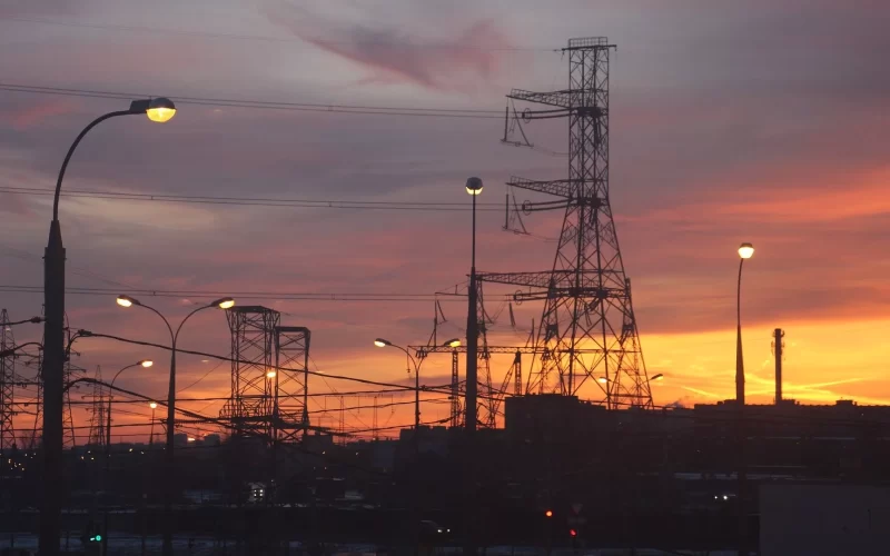 Reforma elétrica e fim de subsídios: impacto jurídico e no preço da conta de luz