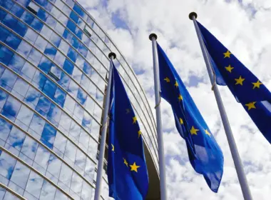 Regras da UE para hidrogênio verde acirram disputa na indústria.