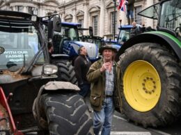 revolta no campo fazendeiros britanicos enfrentam partido trabalhista em batalha