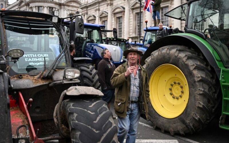 revolta no campo fazendeiros britanicos enfrentam partido trabalhista em batalha