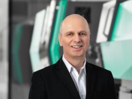 Revolução na Indústria: Conheça o Novo Diretor Geral da Arburg nos EUA! 21 revolucao na industria conheca o novo diretor geral da arburg.jpgmaxwidth1200