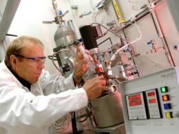 Revolução na Indústria: Primeiro Acordo de Licença para Tecnologia Avançada de Produção de PE Assinado! 13 revolucao na industria primeiro acordo de licenca para tecnologia avancada.jpgmaxwidth1200