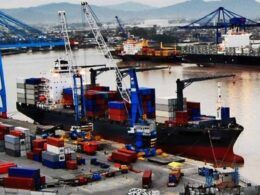 revolucao no comercio jbsseara inaugura primeiro navio de conteineres em