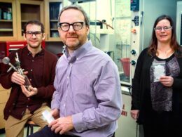 Revolução no Plástico: Novo Aditivo Une PE e PP em Liga Inovadora e Sustentável! 23 revolucao no plastico novo aditivo une pe e pp em.jpgmaxwidth1200