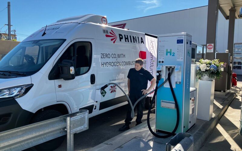 Phinia conclui com sucesso testes com motores à combustão por hidrogênio