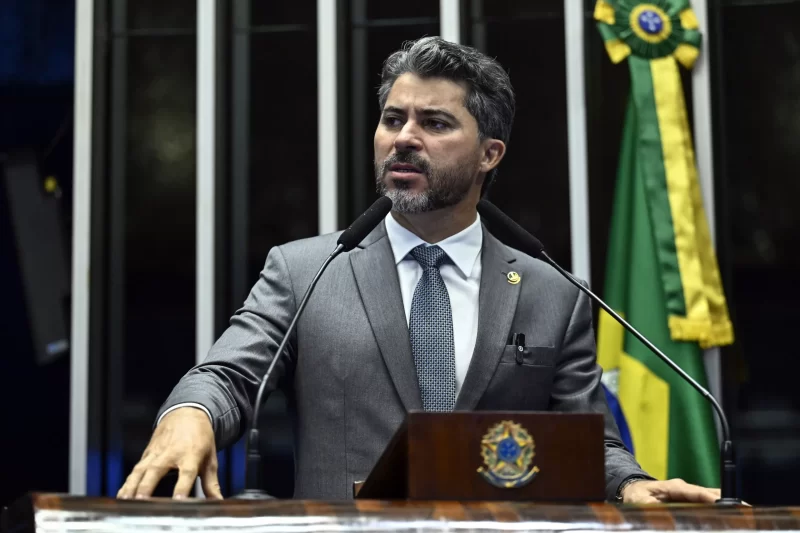 Senado aprova fim do polígono do pré-sal; medida segue para sanção.