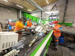 stadler inaugura a maior planta de triagem de residuos eletronicos
