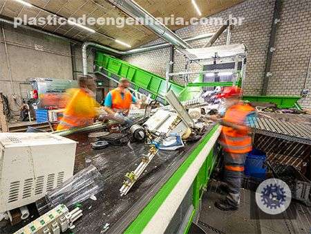 stadler inaugura a maior planta de triagem de residuos eletronicos