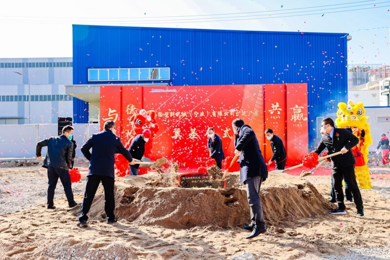 sumitomo shi demag a revolucao da industria de injecao na.jpgmaxwidth1200