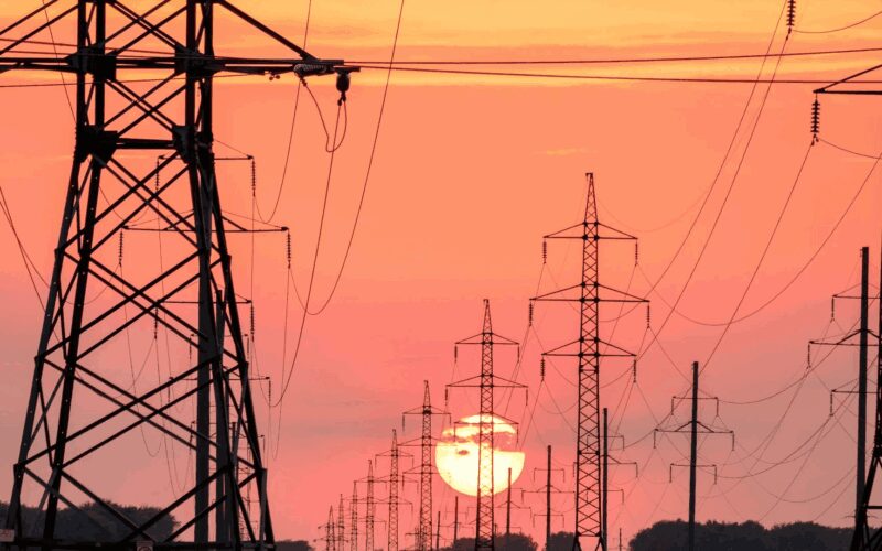 Tarifa social de energia: procura por informações mais que dobra em um ano.