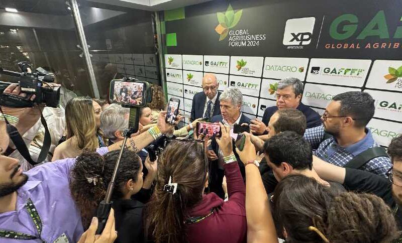 teixeira confirma r 75 bilhoes para agricultura familiar e promete
